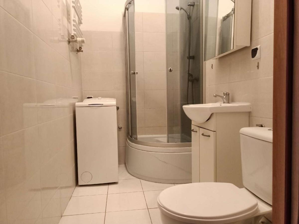 Cruz Mieszkanie Pokoje Centrum Przytulny Czysty Lokal Na Noc Łódź Esterno foto
